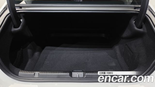 Mercedes-Benz EQE 2023 — photo 26
