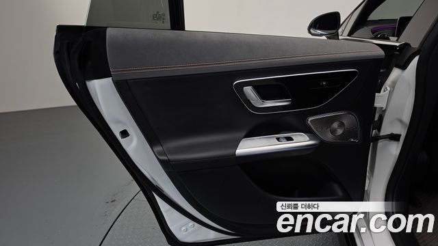 Mercedes-Benz EQE 2023 — photo 15