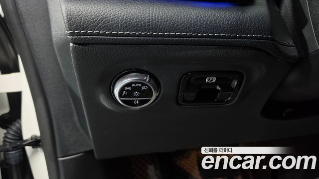 Mercedes-Benz EQE 2023 — photo 30