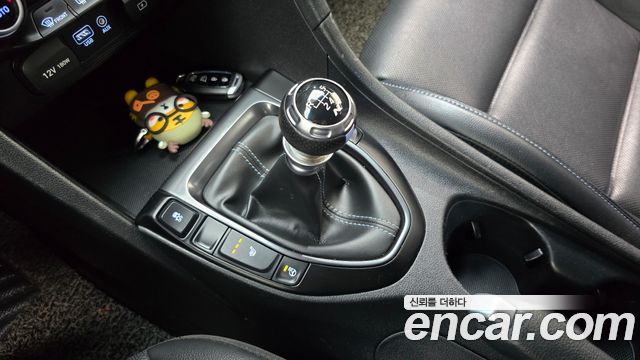 Hyundai Veloster 2020 — photo 12