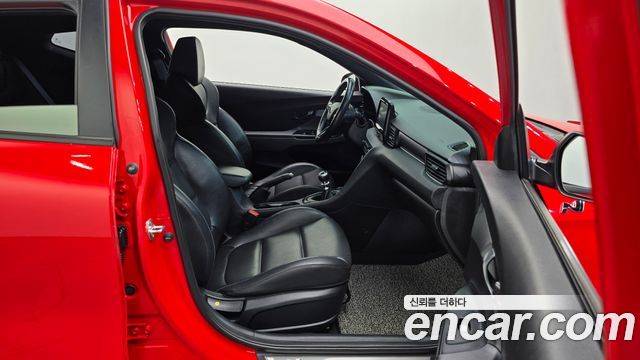 Hyundai Veloster 2020 — photo 16