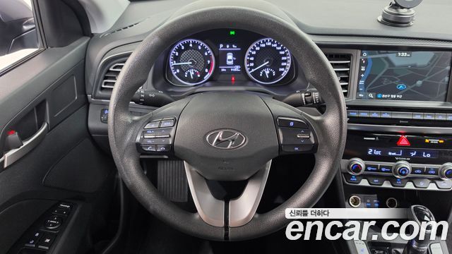 Hyundai AVANTE 2019 — photo 18