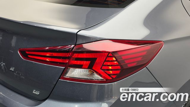Hyundai AVANTE 2019 — photo 9