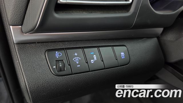 Hyundai AVANTE 2019 — photo 27