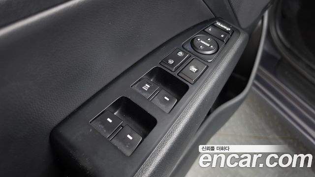 Hyundai AVANTE 2019 — photo 30