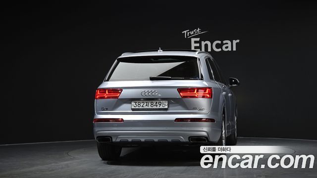 Audi Q7 2019 — photo 4
