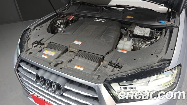Audi Q7 2019 — photo 6
