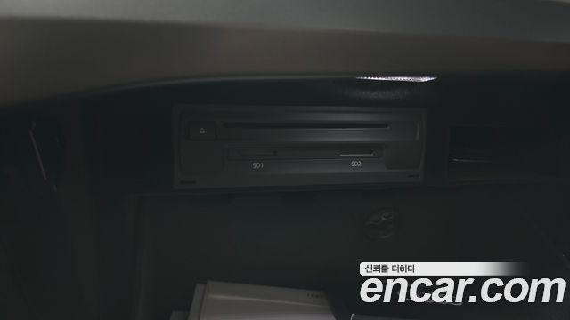 Audi Q7 2019 — photo 33