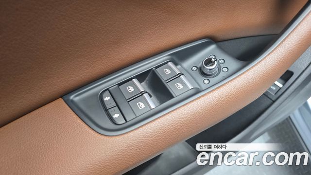 Audi Q7 2019 — photo 34