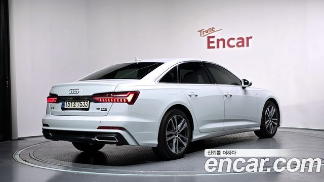 Audi A6 2022 — photo 2