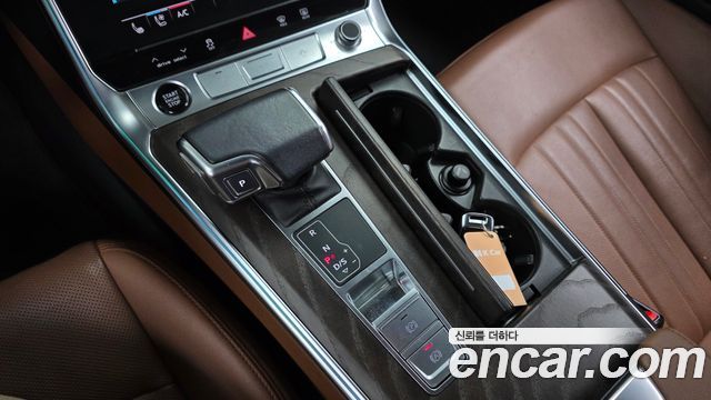 Audi A6 2022 — photo 9