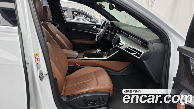 Audi A6 2022 — photo 11