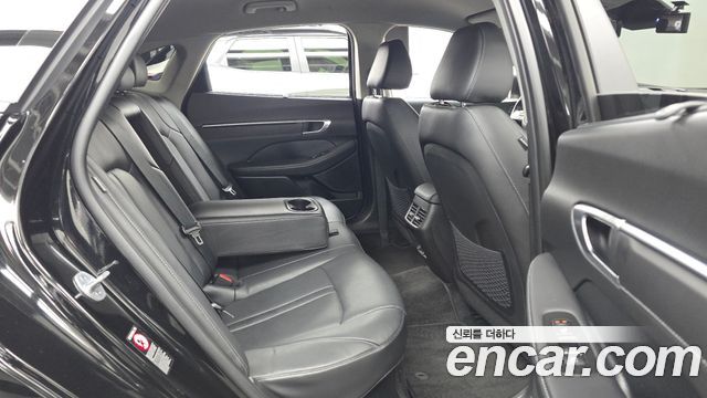 Hyundai Sonata 2023 — photo 18