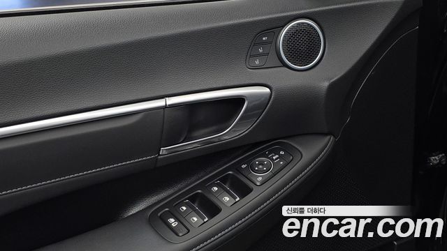 Hyundai Sonata 2023 — photo 30
