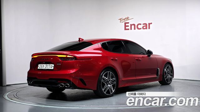 Kia Stinger 2018 — photo 2