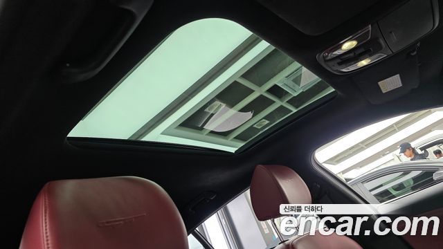 Kia Stinger 2018 — photo 17