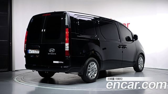 Hyundai Staria 2026 — photo 2