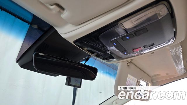 Hyundai Staria 2026 — photo 17