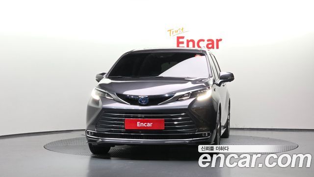 Toyota Sienna 2025 — photo 3
