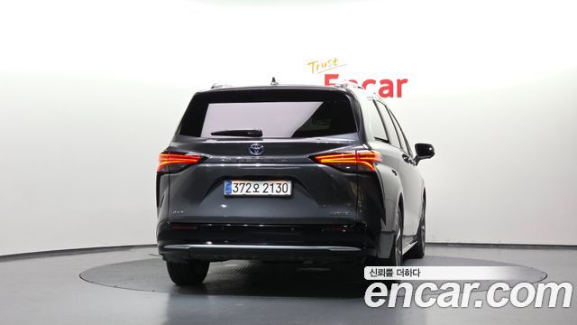 Toyota Sienna 2025 — photo 4