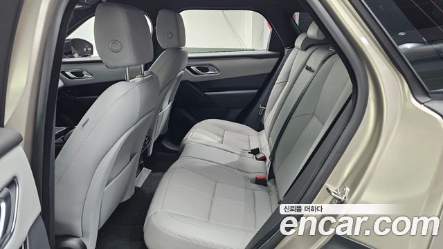 Land Rover Range Rover Velar 2026 — photo 4