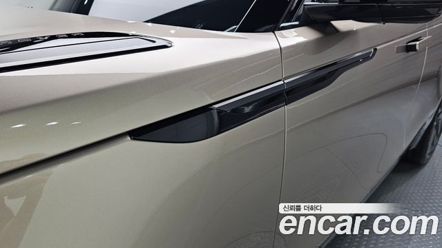 Land Rover Range Rover Velar 2026 — photo 20