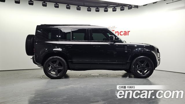 Land Rover Defender 2026 — photo 5