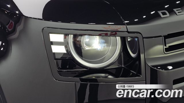 Land Rover Defender 2026 — photo 17