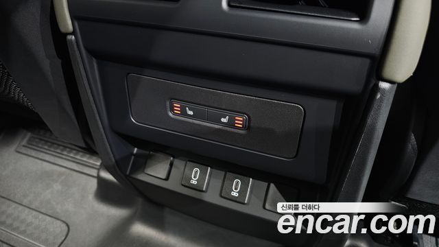 Land Rover Defender 2026 — photo 18