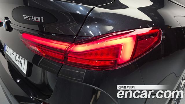 BMW 2-Series 2024 — photo 9