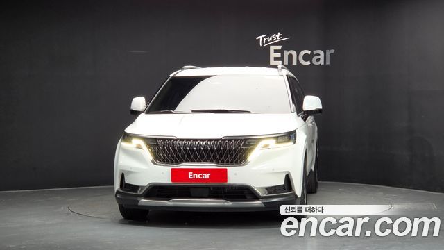 Kia Canival 2023 — photo 3