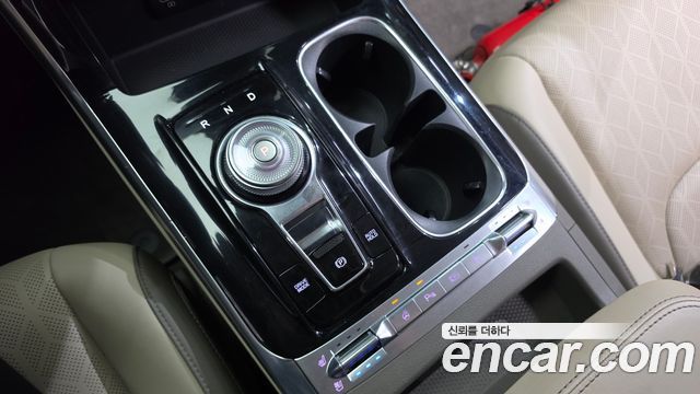 Kia Canival 2023 — photo 12