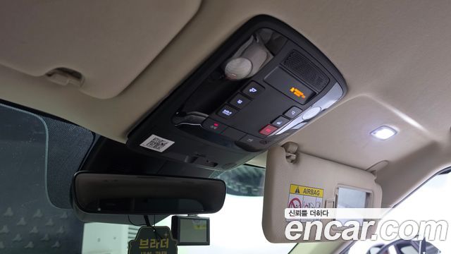 Kia Canival 2023 — photo 25