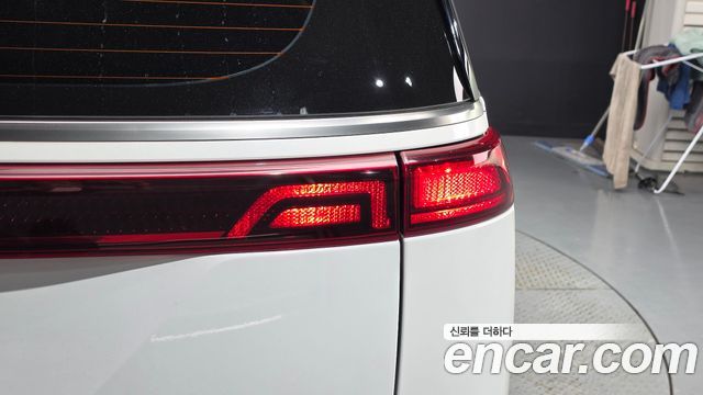 Kia Canival 2023 — photo 9