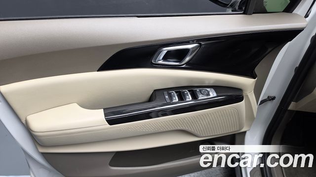 Kia Canival 2023 — photo 14