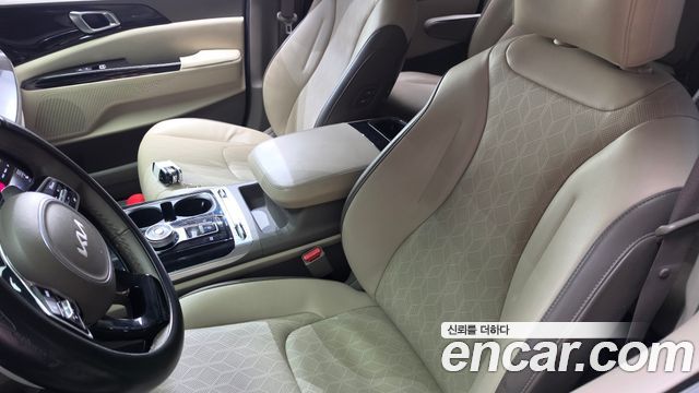 Kia Canival 2023 — photo 29