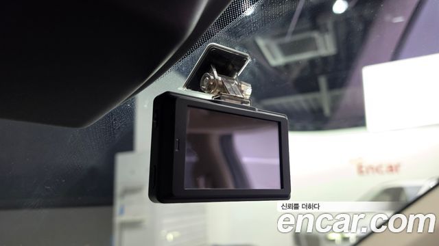 Kia Canival 2023 — photo 32