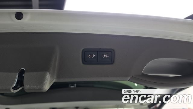 Kia Canival 2023 — photo 34