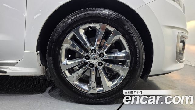 Kia Canival 2017 — photo 5