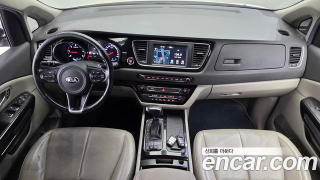 Kia Canival 2017 — photo 10