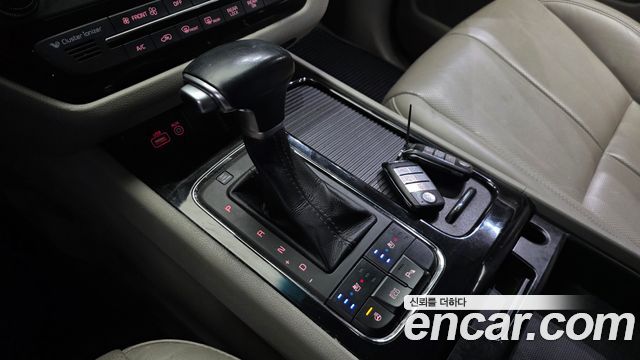 Kia Canival 2017 — photo 12