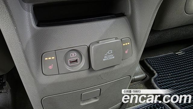 Kia Canival 2017 — photo 25