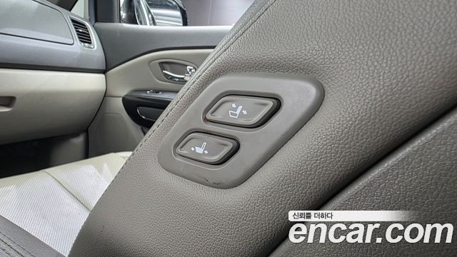 Kia Canival 2017 — photo 29
