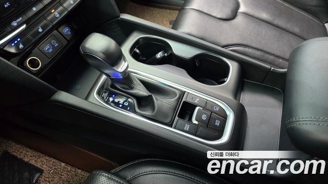 Hyundai Santafe 2019 — photo 12