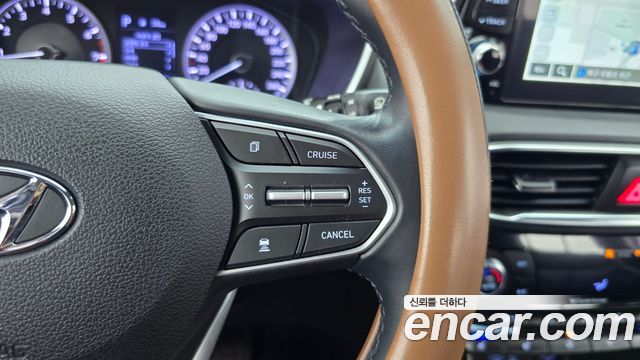 Hyundai Santafe 2019 — photo 21