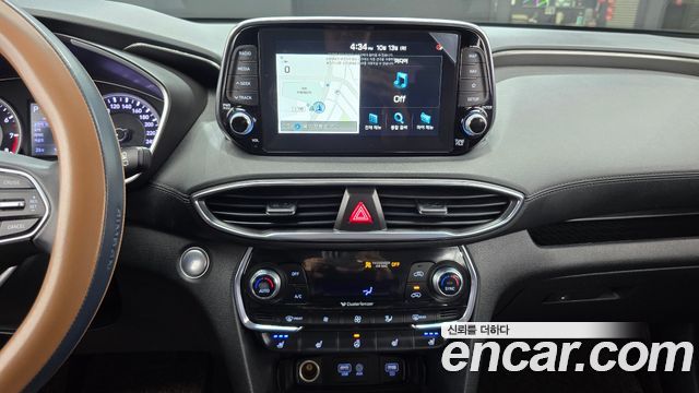 Hyundai Santafe 2019 — photo 24