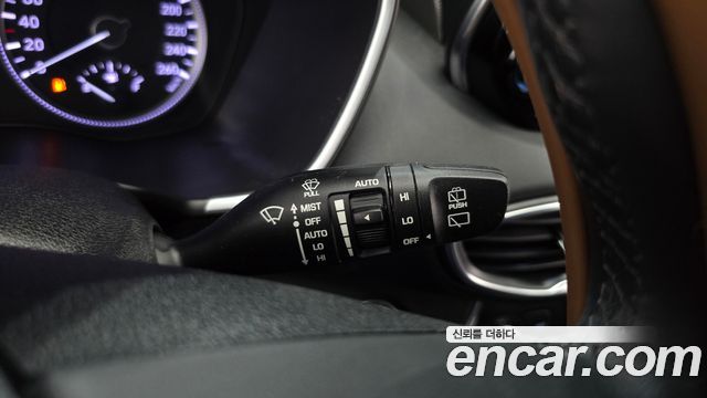 Hyundai Santafe 2019 — photo 25
