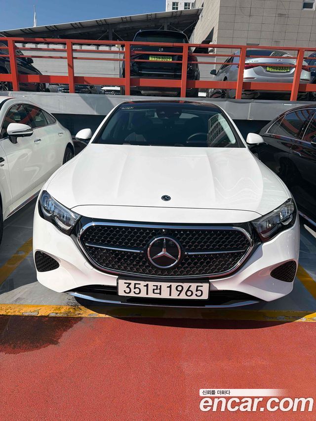 Mercedes-Benz E-Class 2026 — photo 2