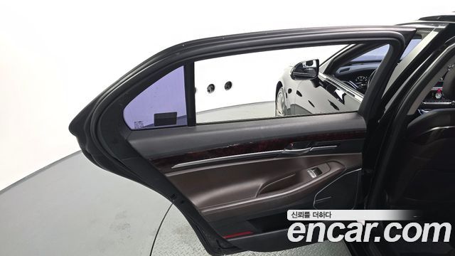 Genesis EQ900 2016 — photo 15