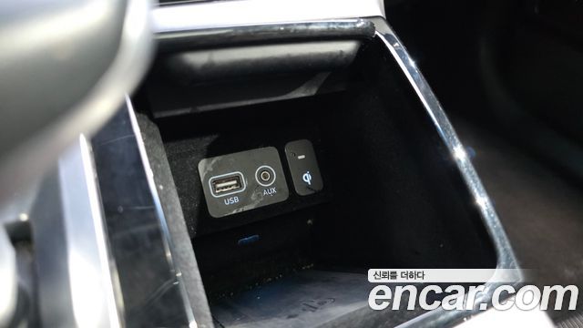 Genesis EQ900 2016 — photo 16